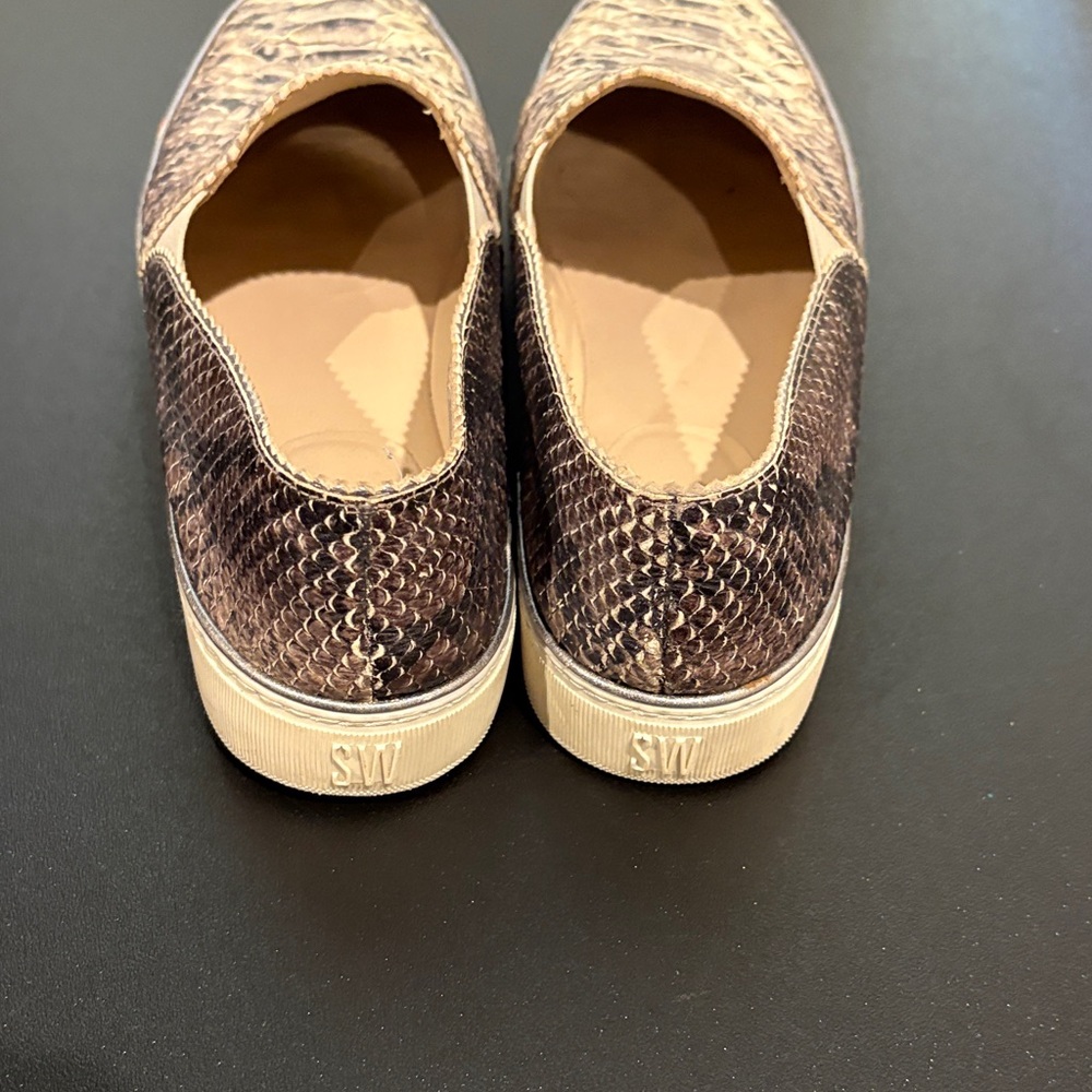Stuart Weitzman Beige Snake-Embossed Slip-On Moccasins - Picture 5 of 9